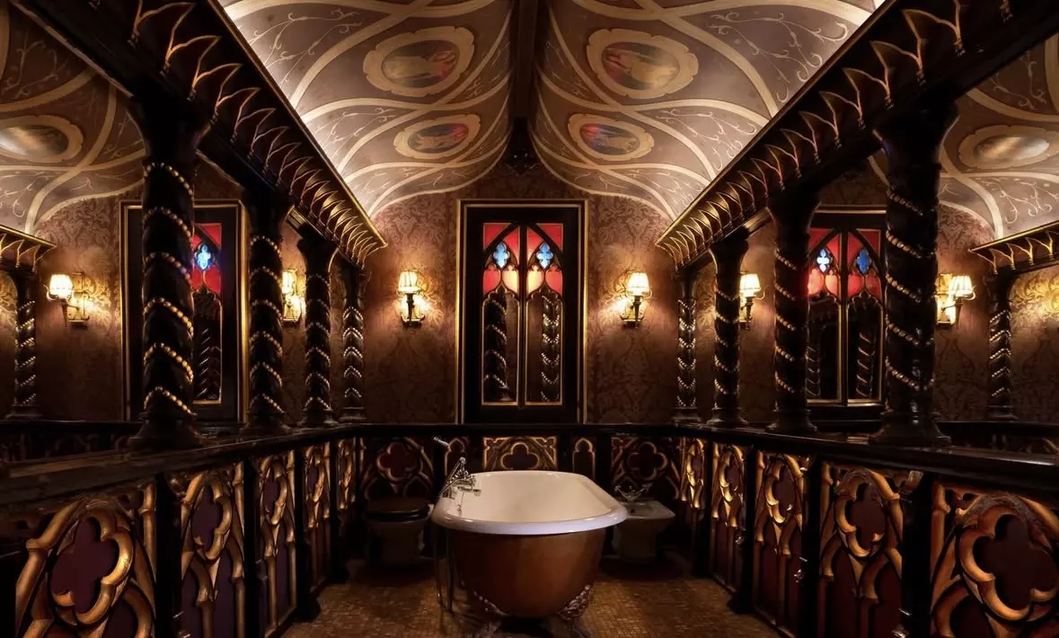 Nooks and crannies everywhere, this Scottish hotel is perfect for a romantic escape.