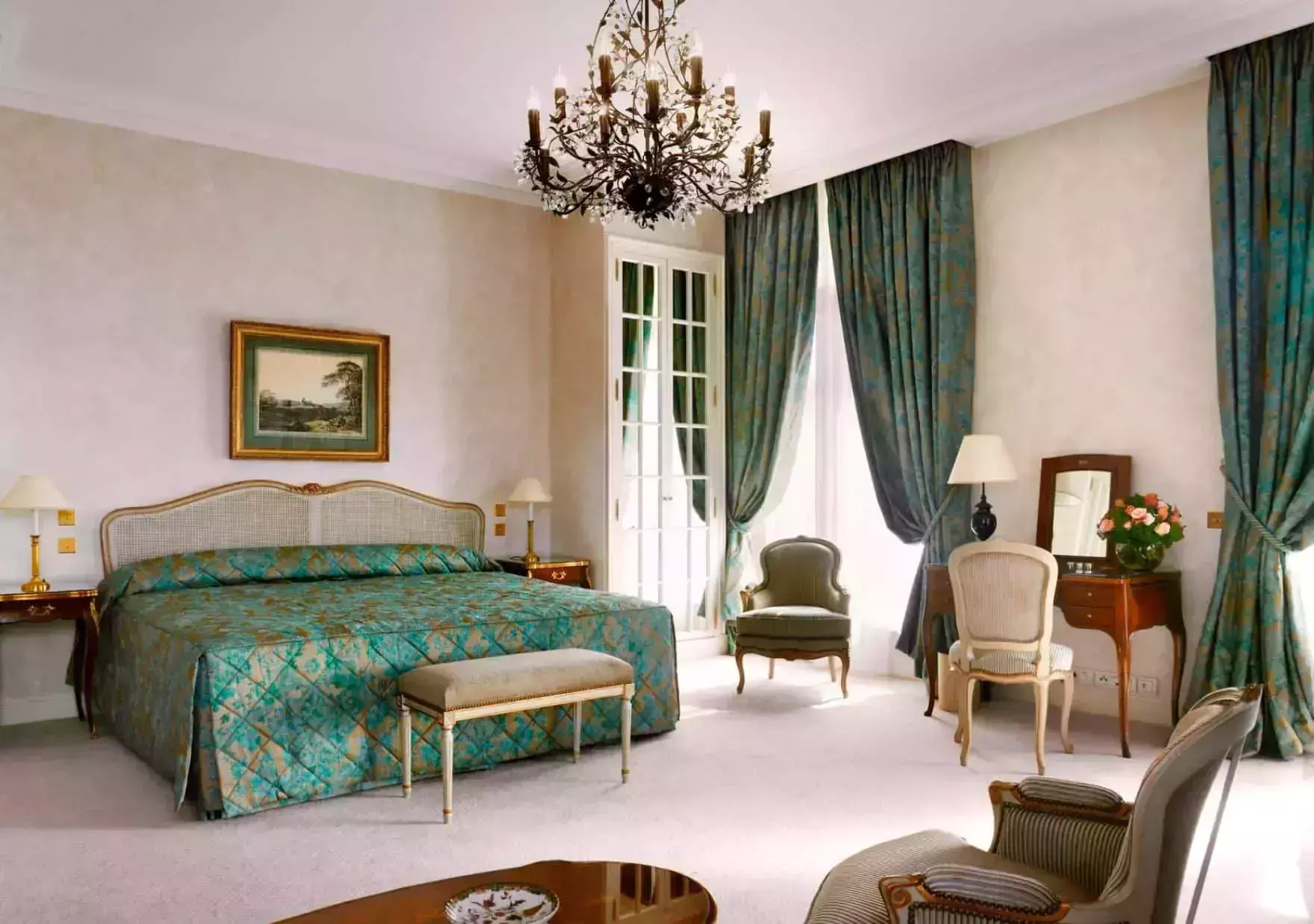 Le Bristol hotel