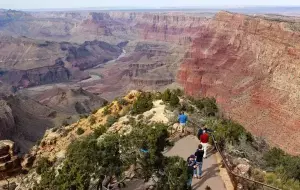 How to get from Phoenix to the Grand Canyon