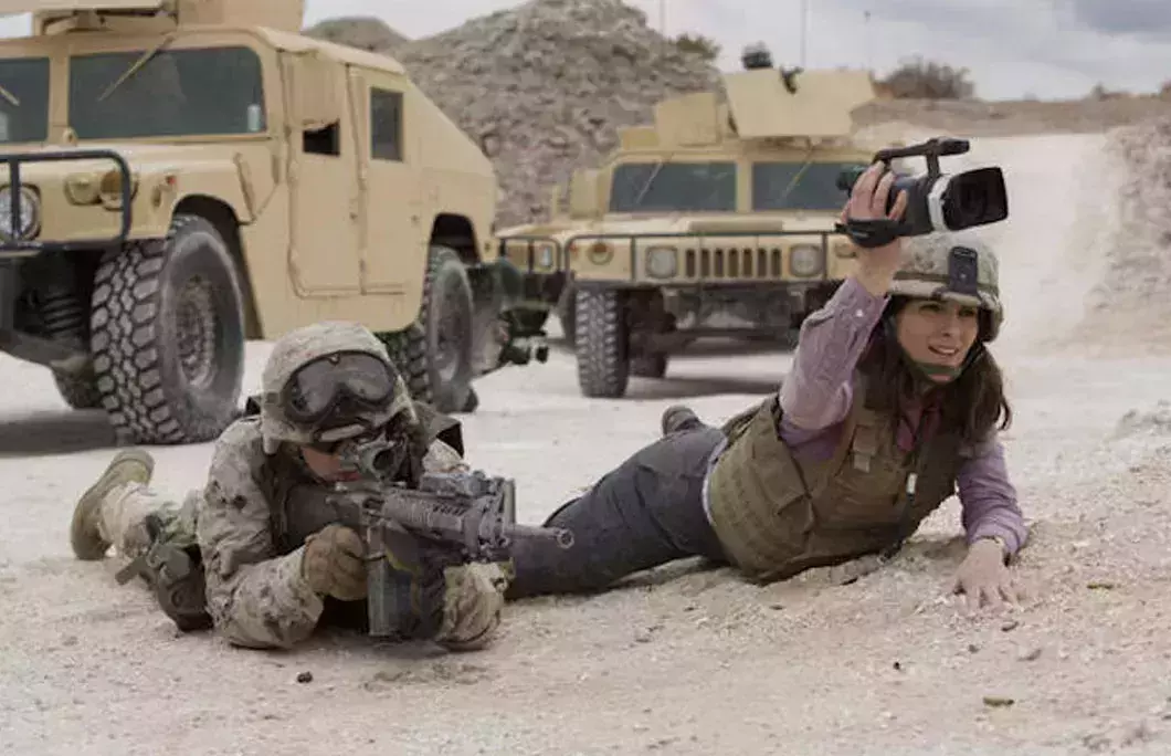 Whiskey Tango Foxtrot (2016)