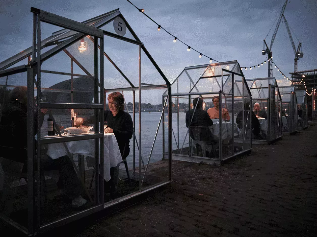 Social Distancing In Restaurants