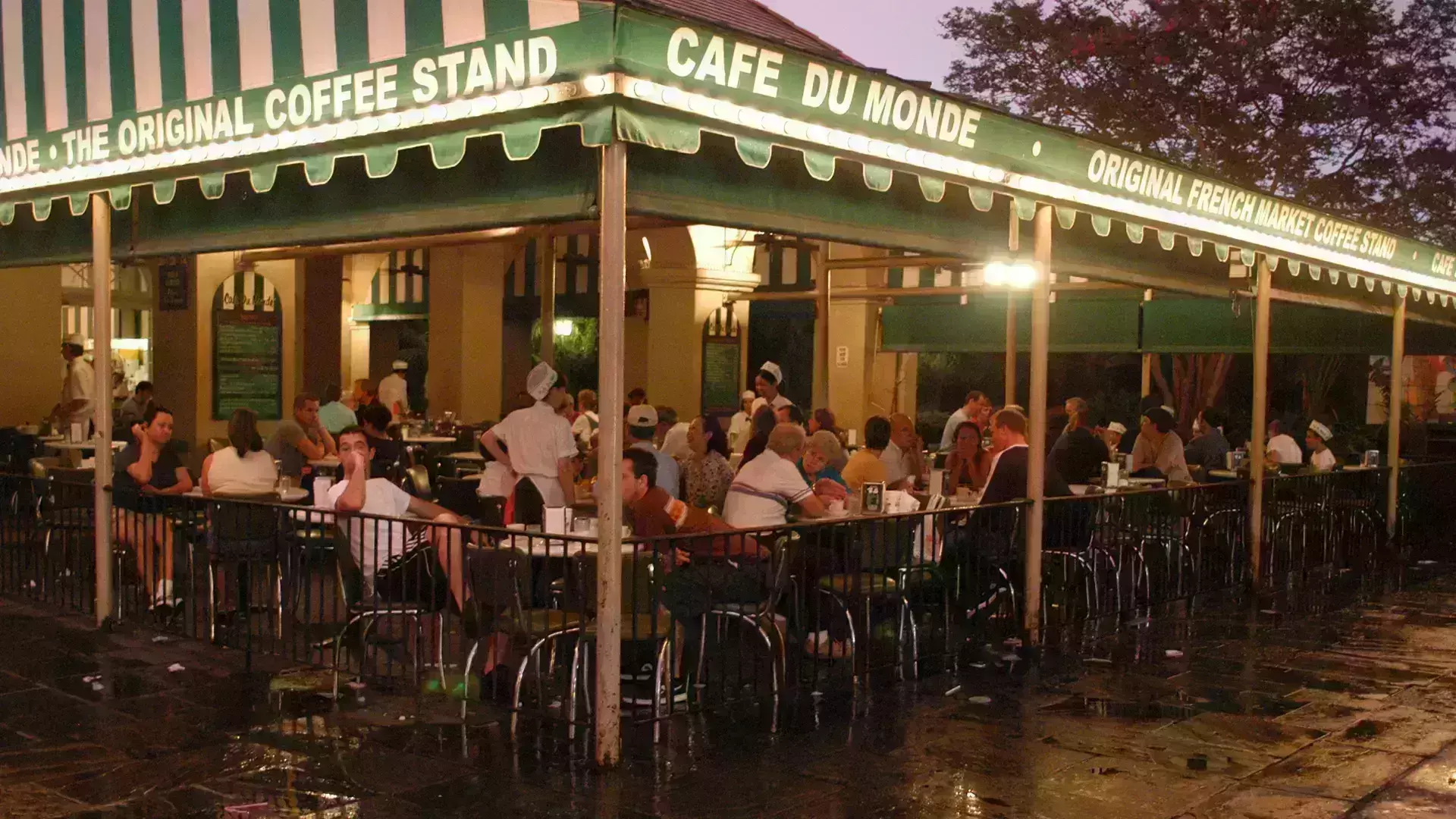 Caf&amp;amp;amp;amp;amp;eacute; du Monde in New Orleans