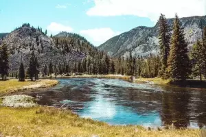 What to Pack for Yellowstone: The Essential List