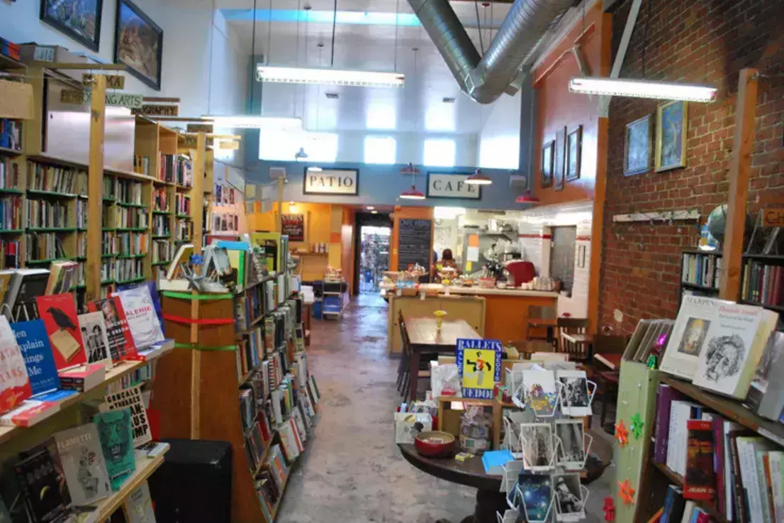 Stories Books and Cafe