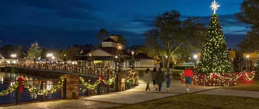 festive towns usa