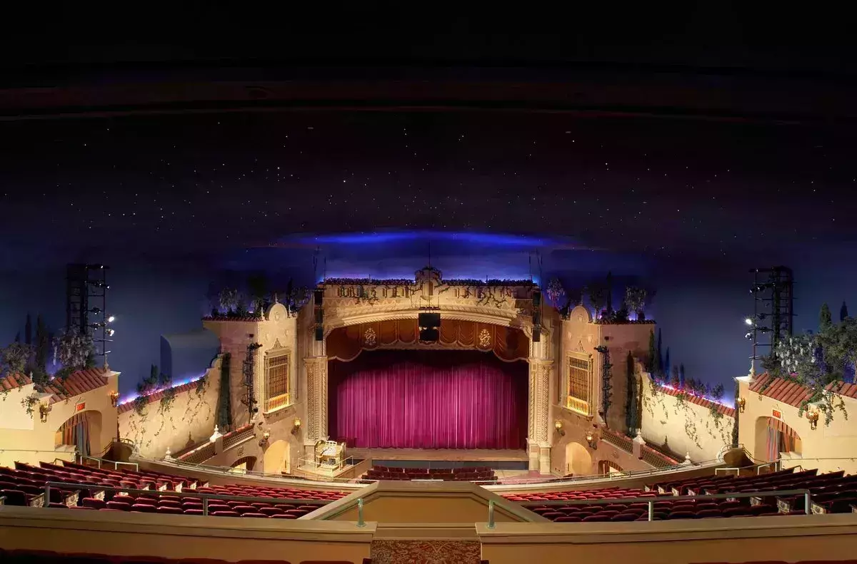 Plaza Theatre