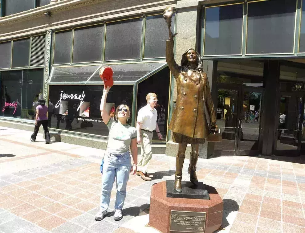 Mary Tyler Moore Statue Minneapolis