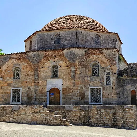 A scenic view of the Emir Zade Mosque