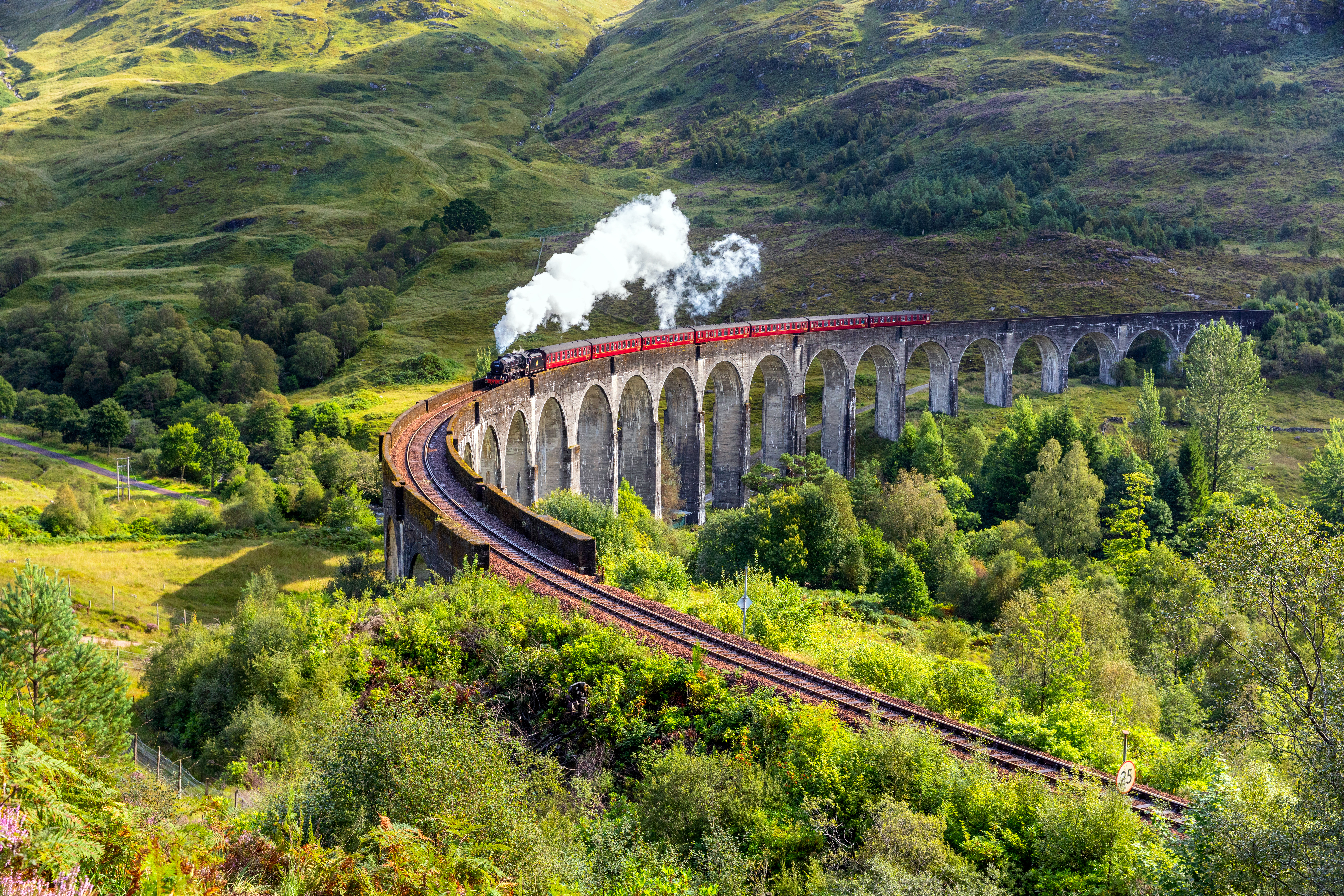 Scenic view of the Glenfinnan Railway Viaduct