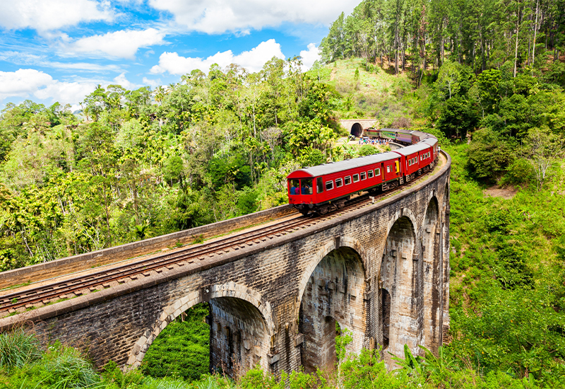 Scenic view of the Nine Arches Bridge, Ella