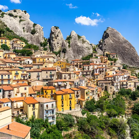 Una bella vista di Castelmezzano