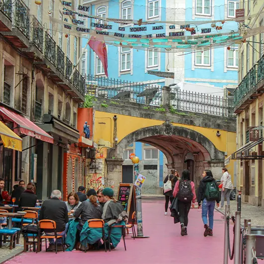 Una vista panoramica di Pink Street