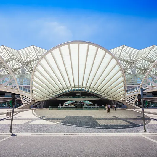 Una vista panoramica della stazione Oriente