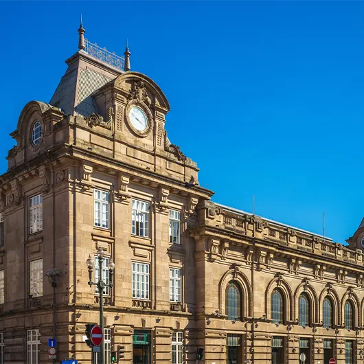 Une vue panoramique de la gare de Sao Bento