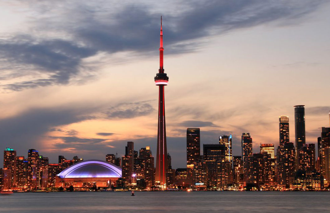 Canada: the history and must see sights of Toronto - Saga