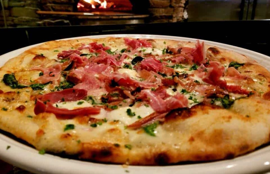 2. 900 Degrees Neapolitan Pizzeria – Manchester