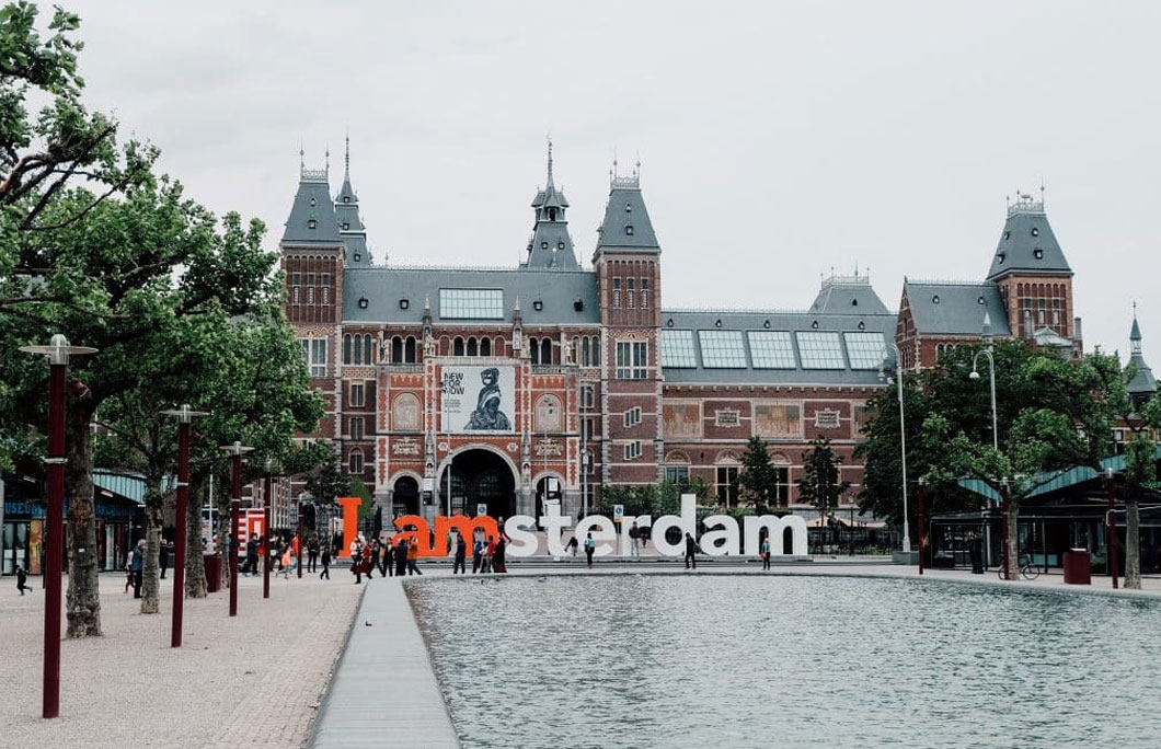  Amsterdam, Netherlands with 7.848 million tourists per year