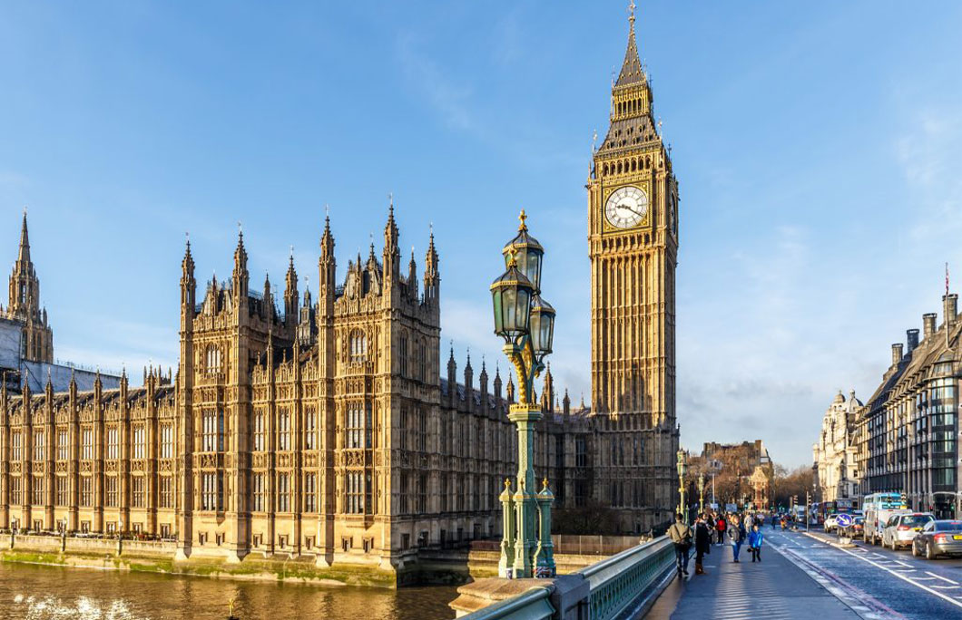 7 Of The Most Famous Monuments In England EnjoyTravel