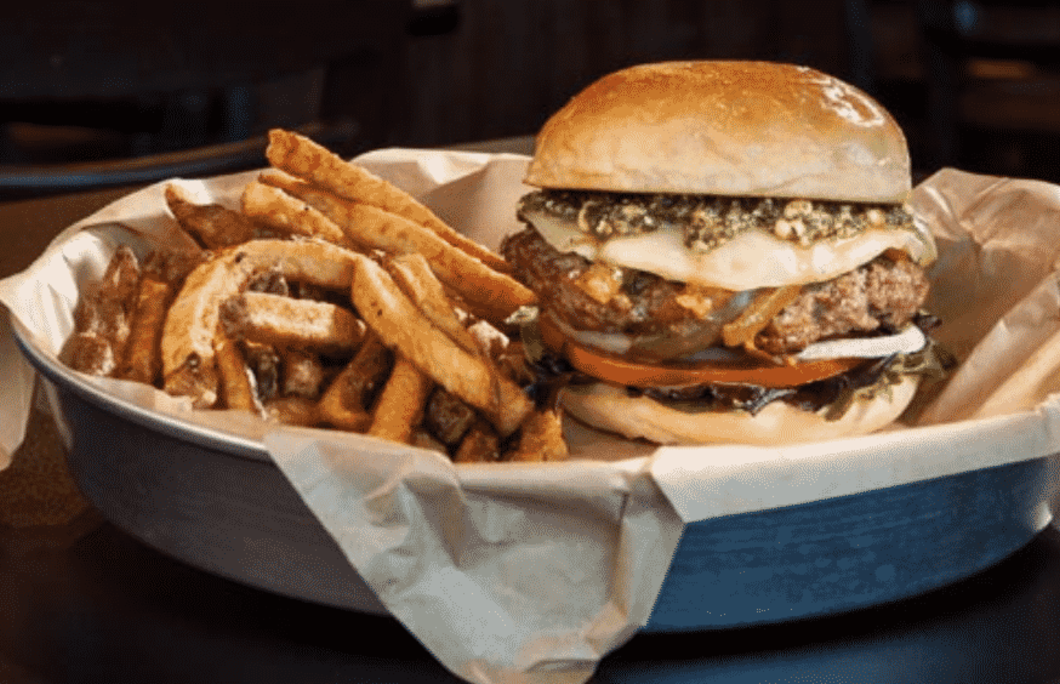 10. Border Burger Bar – El Paso