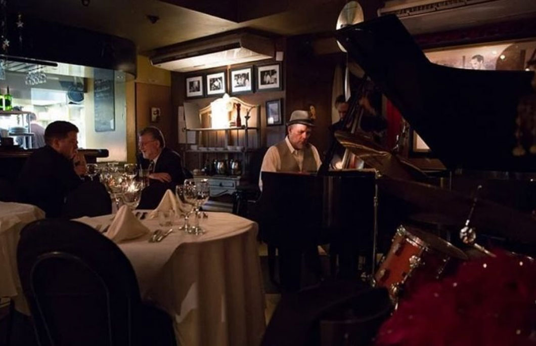 6. Carli’s Fine Bistro & Piano