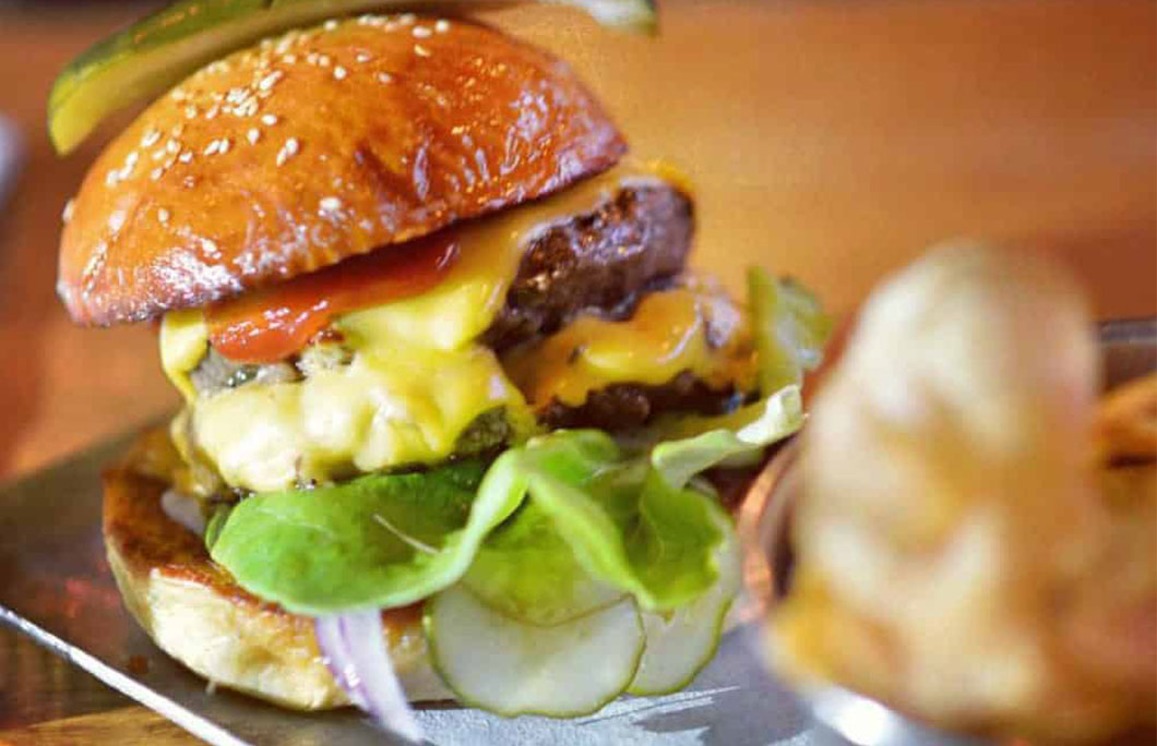 Craving the Classics: What Makes a Perfect Plain Cheeseburger? - Burger  Republic