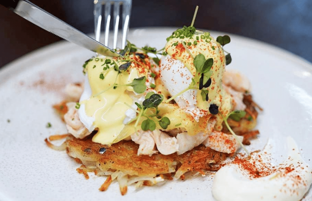 2. Eggs Benedict With Chicken Rosti – Five Oars