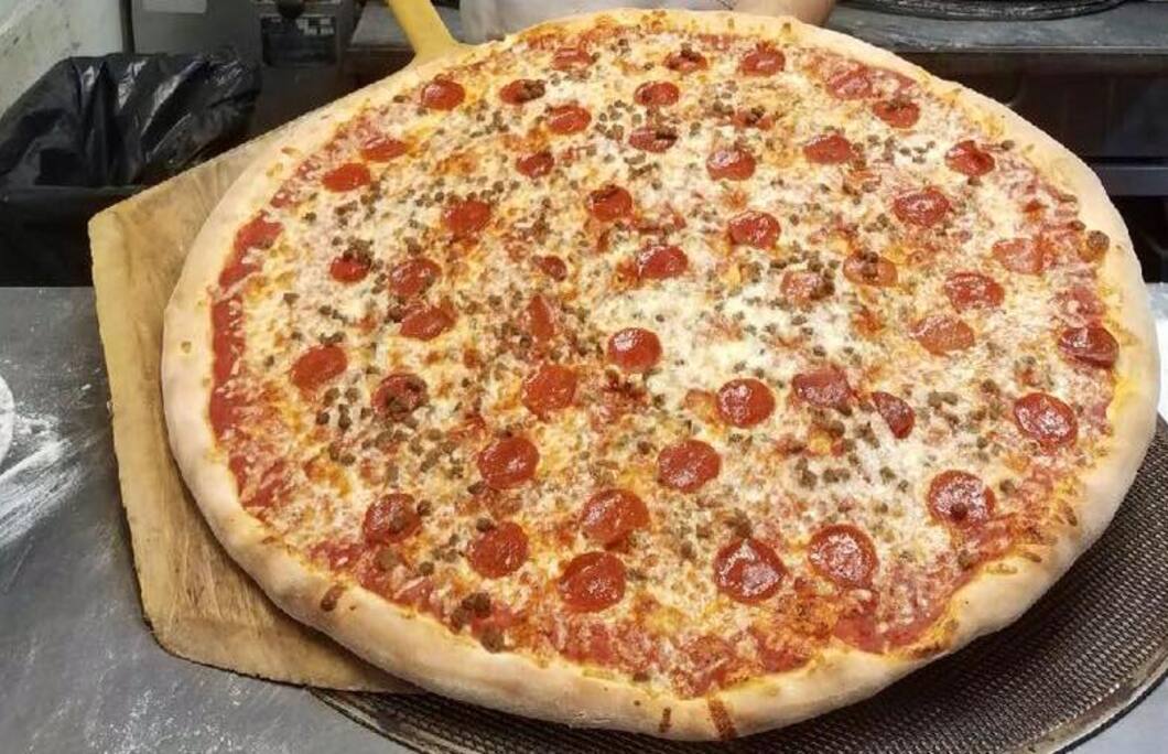 5. Giovanni’s Pizza – Charleston