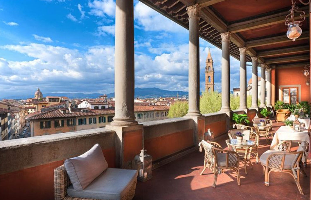 Hotels in Bologna or Florence