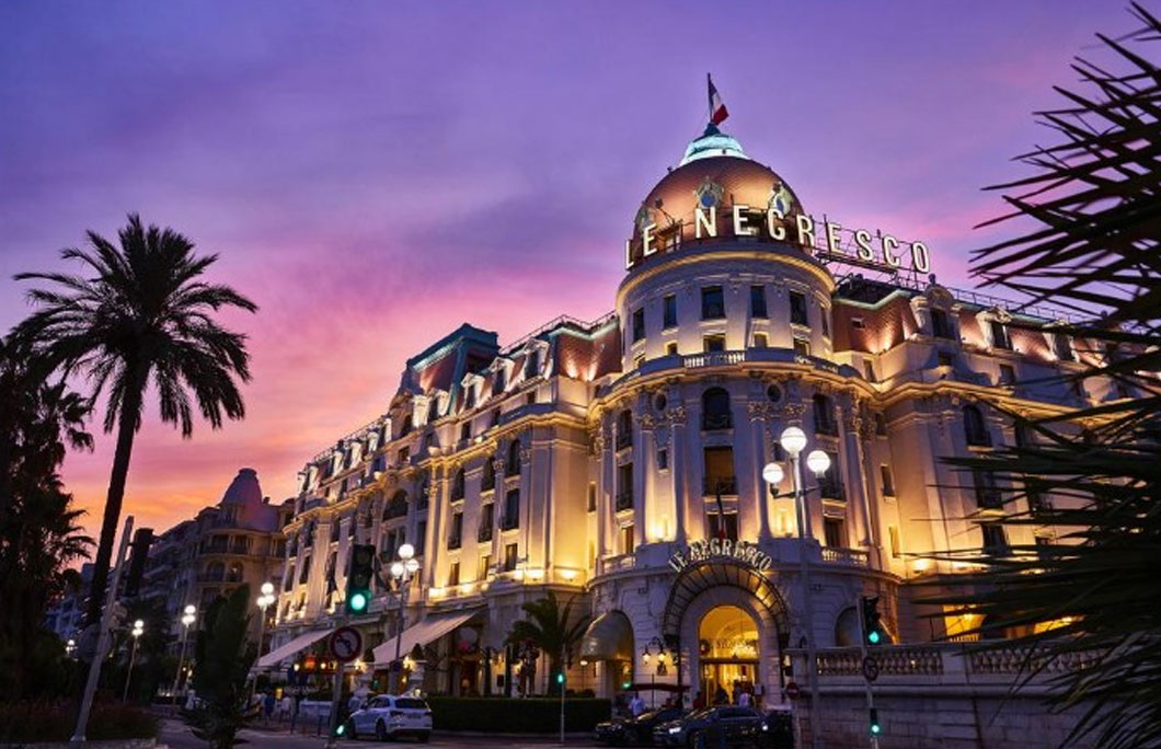 Hotels in Nice or Marseille 