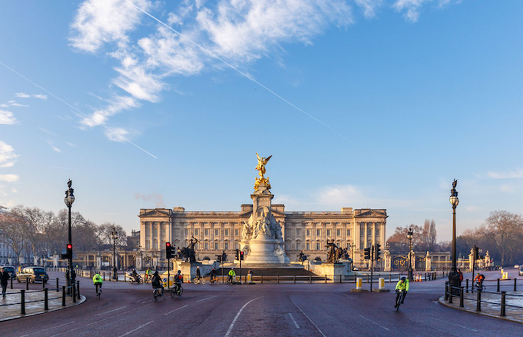 How big is Buckingham Palace?