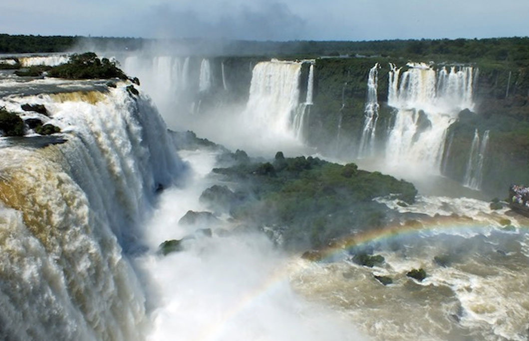 Iguazú Falls comprises 275 different waterfalls