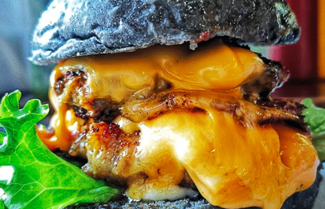 . Kuwin Burger Street – Kuching