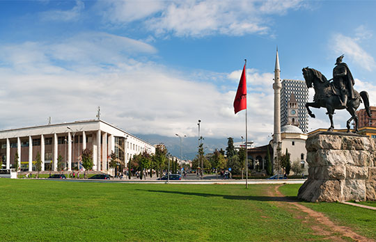 La Plaza Skenderbeg