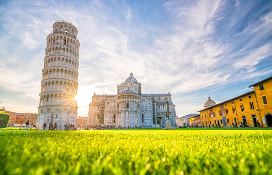 La Torre de Pisa y la Piazza dei Miracoli en Pisa
