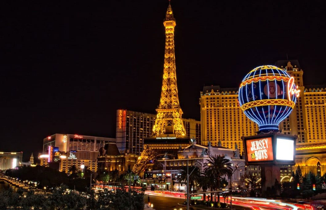  Las Vegas, US with 6.687 million tourists per year