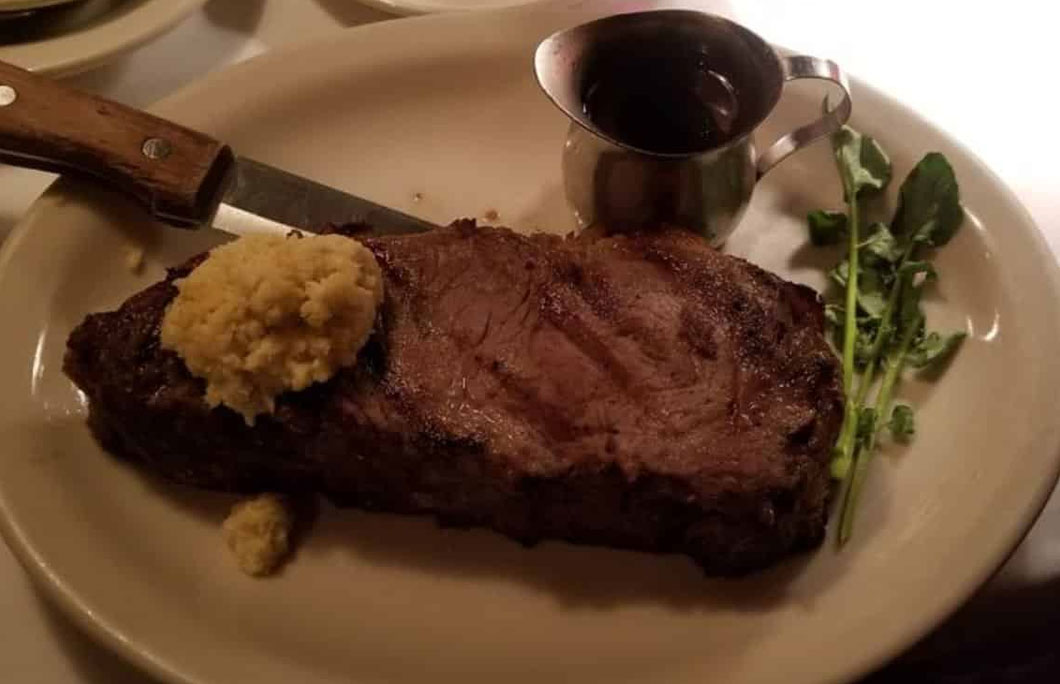 1. Lewnes’ Steakhouse – Annapolis