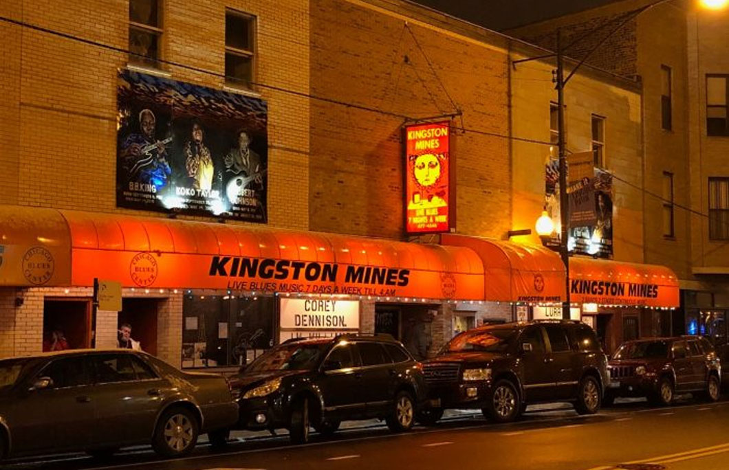10. Listen to the blues at Kingston Mines