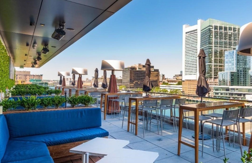 9. Lookout Rooftop Bar (Boston, Massachusetts)