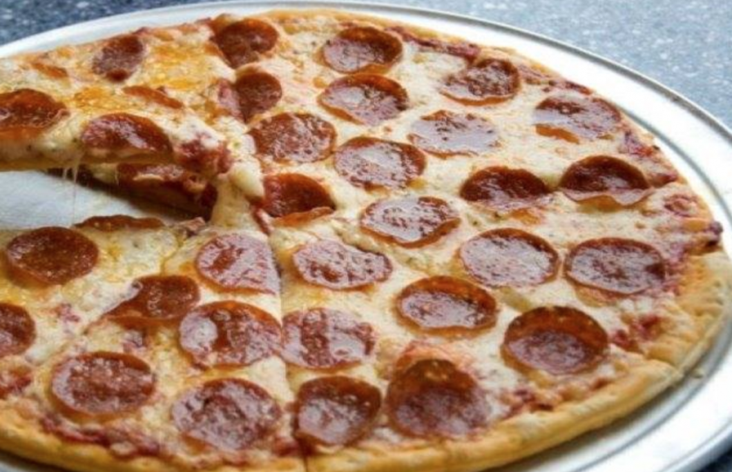 3. Louie’s Pizza & Italian Restaurant – Meridian