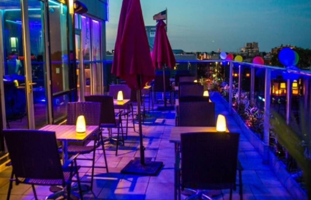 2. Luna Asian Bistro and Japanese Rooftop Restaurant, Queens