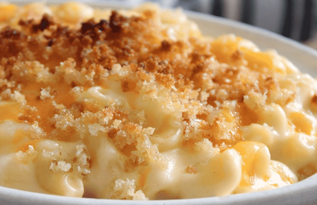 https://cdn.enjoytravel.com/img/travel-news/mac-and-cheese.jpg