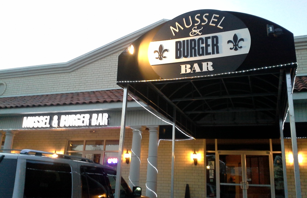 1. Mussel&Burger Bar