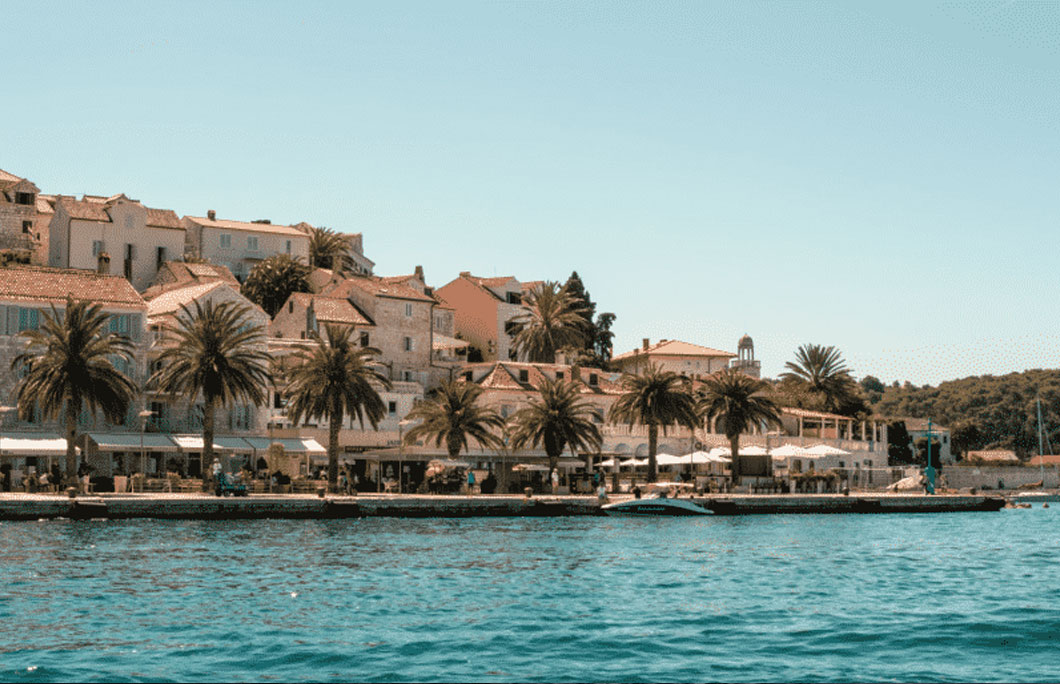 3. Hvar