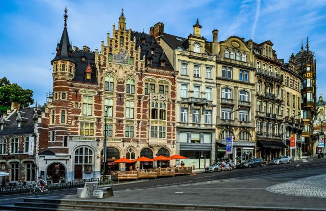 Overview – is Brussels or Amsterdam better