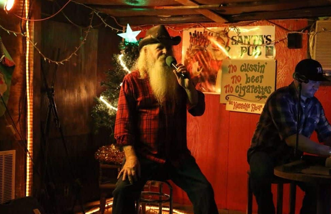 25th. Santa’s Pub – Nashville, Tennessee, USA