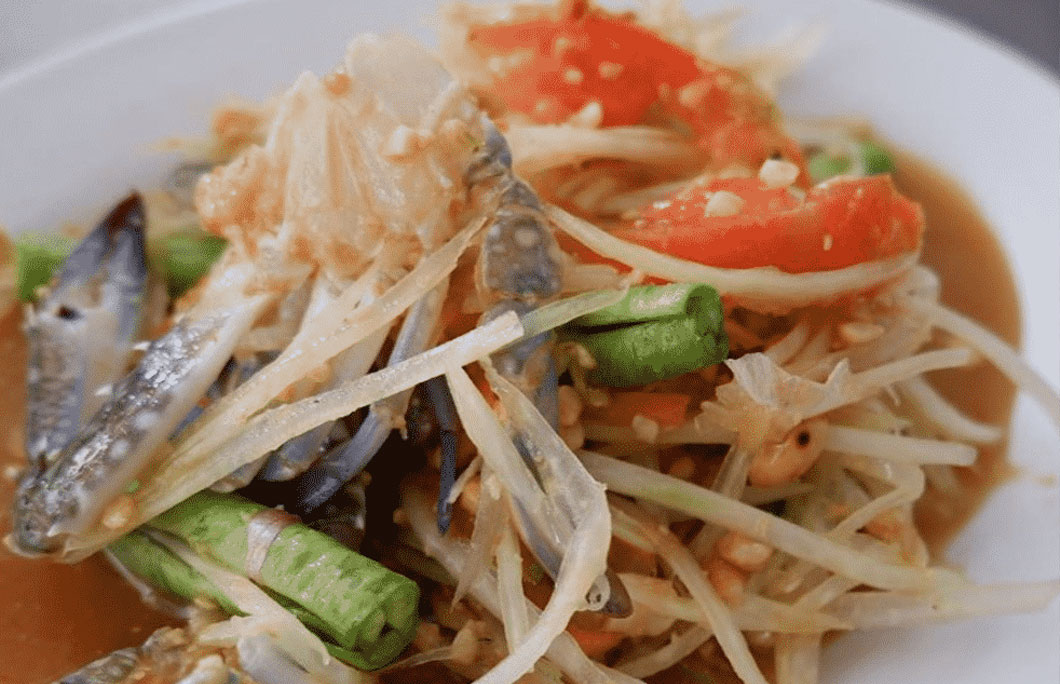 1. Som Tum – Spicy Papaya Salad