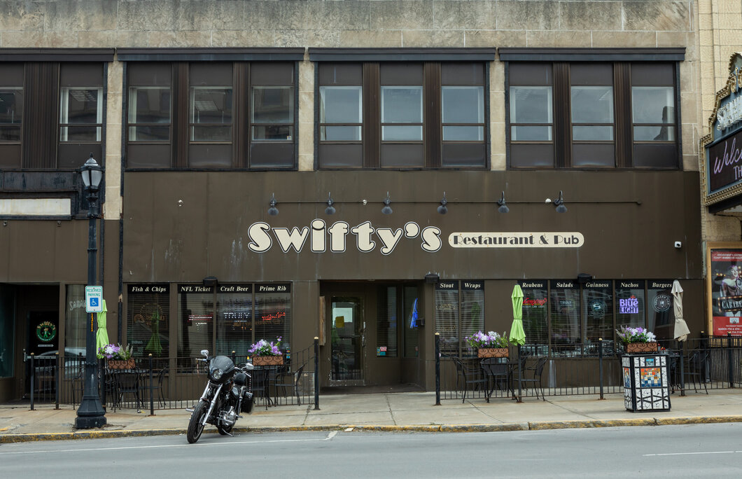 17. Swifty’s Restaurant & Pub – Utica