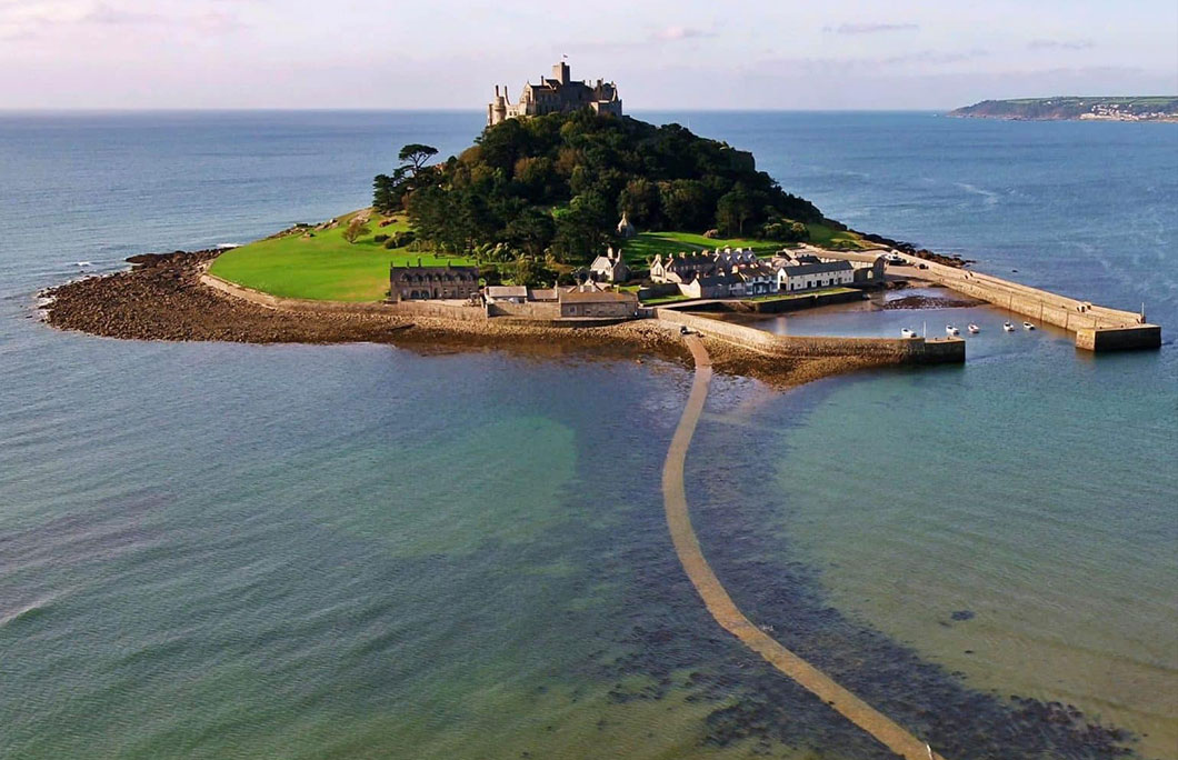 theres-a-similar-island-abbey-in-england