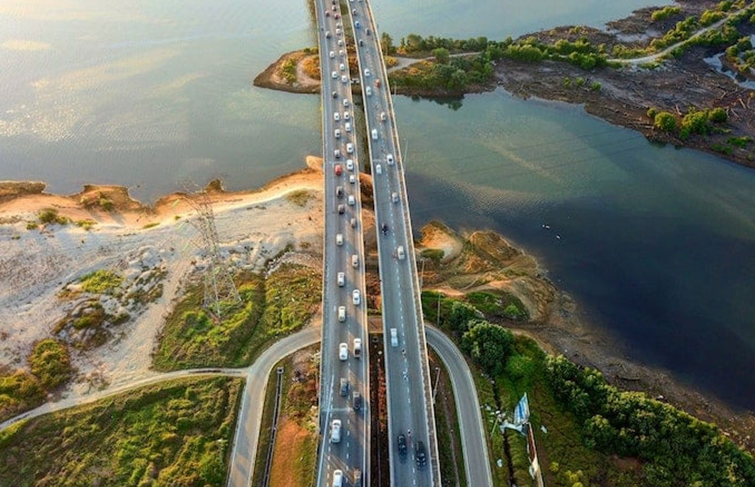 Two causeways connect Johor Bahru with Singapore