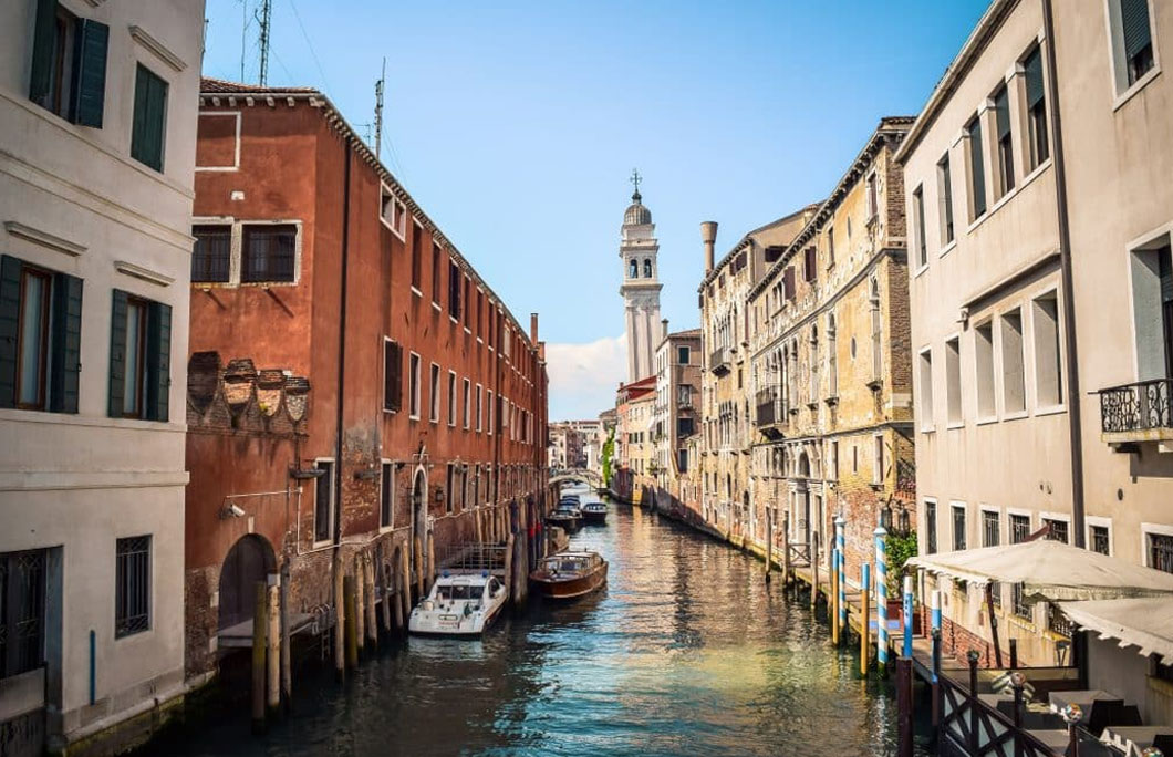  Venice, Italy with 5.316 million tourists per year